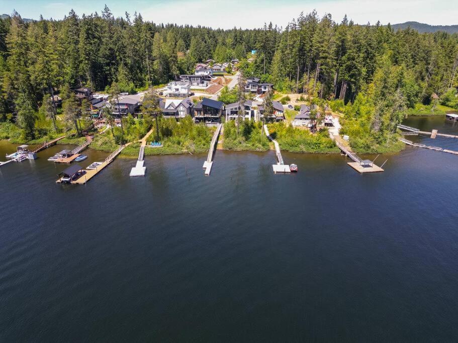 Kelly'S Sunset Lake Retreat 샤니건 레이크 외부 사진